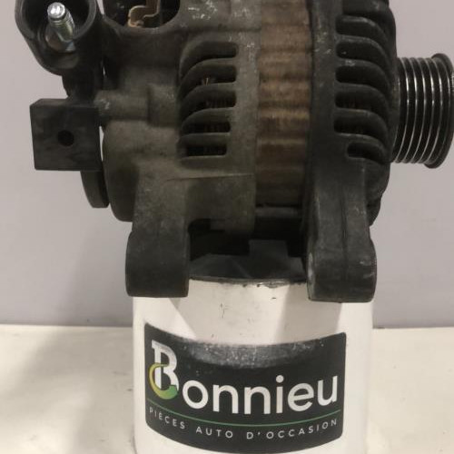 76620764-2be02915-156d-4244-8a77-20ac7fba5f66-Piece-Alternateur-00005705KW-CITROEN-C2-PHASE-1-543846f982286b0596e760b0b07107fb16759466d68f97e6a464a1c0985a65ff_m.jpg