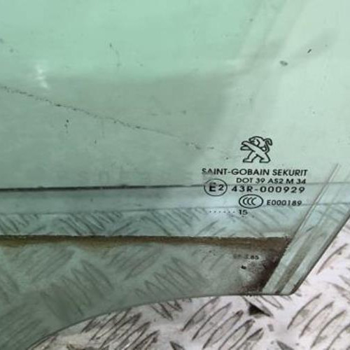 76664263-11b14ced-4ba1-427c-9d86-634c0ce4e9ce-Piece-76664263-Vitre-avant-gauche-9677868080-PEUGEOT-308-2-PHASE-1-12-PURETECH-12V-TURBO-a28082f769d7435d8015da4794167f560c5f5d529029778fdcf3f8b2150646e5_m.jpg