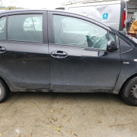 Vehicule-TOYOTA-YARIS%25202%2520PHASE%25201-2007-a8077b3e16a0eab893c81a57f203ebd93852b37934c377ed7e26cf784fca40a3_m.jpg