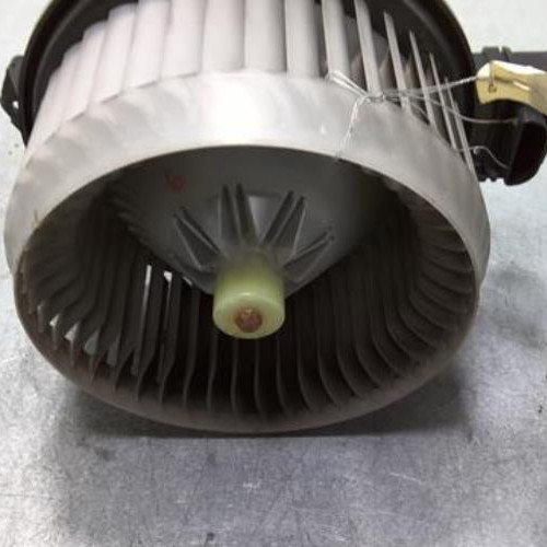 77052505-3b0fa068-3b85-4e5c-b1ea-ddf97dde241e-Piece-77052505-Ventilateur-chauffage-871300D042-TOYOTA-YARIS-2-PHASE-1-14-D4D-8V-TURBO-8fa6e86d2b852ea0773e27444465d183f72f6c8bfe1bcaf65769c5358a92bbfa_m.jpg