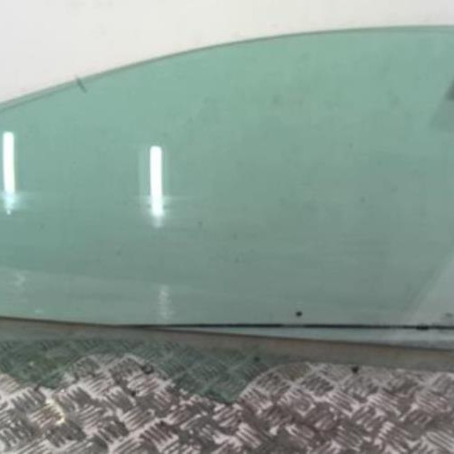 77110385-76fd8fbd-5854-49e7-aaaa-faaa3a582721-Piece-77110385-Vitre-avant-gauche-2453928-FORD-FIESTA-7-PHASE-1-10i-12V-TURBO-5a459a6d05bbf4bf43dd75ad35e7a95c74967d10d59937b314499ba3461e1113_m.jpg