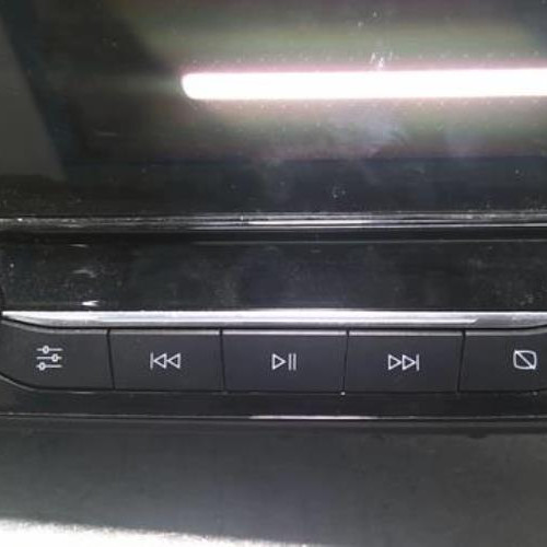 77110958-07377657-e36b-42bc-9711-64027c03b970-Piece-77110958-Autoradio-dorigine-2426000-FORD-FIESTA-7-PHASE-1-10i-12V-TURBO-ae9606227edf006a29639b9a1d43d062641db3bf9fa1c91f796148d1ec41f825_m.jpg
