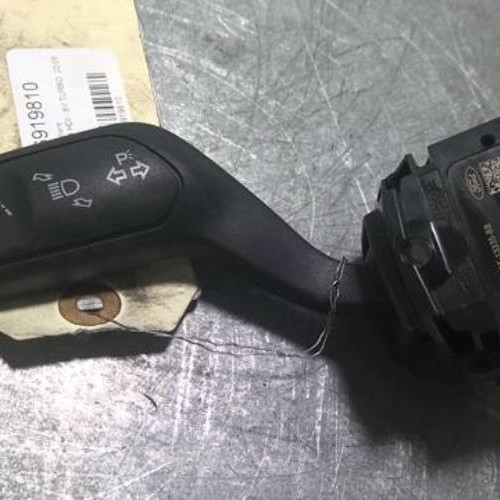 77110969-b0b93ca4-62b8-4f39-91d6-4bbfc2baad3b-Piece-77110969-Commodo-phare-2430314-FORD-FIESTA-7-PHASE-1-10i-12V-TURBO-60770096225a602f61eb7c4cd2b17aac8b35ddc3833bde279d5d73b9ca417e7a_m.jpg