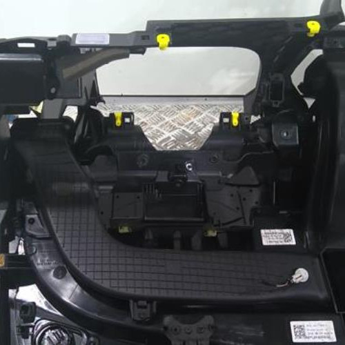 77110987-25d62ffb-ee12-42c3-bd0d-c3dc2bc3f7b4-Piece-77110987-Planche-de-bord-complete-2552342-FORD-FIESTA-7-PHASE-1-10i-12V-TURBO-754f03651f18aa3c68b54793e34742c672d02bf321a98b12d5a2daa9b993a369_m.jpg
