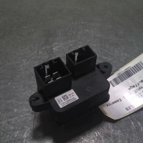 77111537-165d8a7a-2a33-48b7-867b-c1664d1eeb03-Piece-77111537-Resistance-chauffage-2097064-FORD-FIESTA-7-PHASE-1-10i-12V-TURBO-ddf2cb78094f1941f10ec8f86c7d0d873a976bbfc550a279e8686837ac24315a_m.jpg