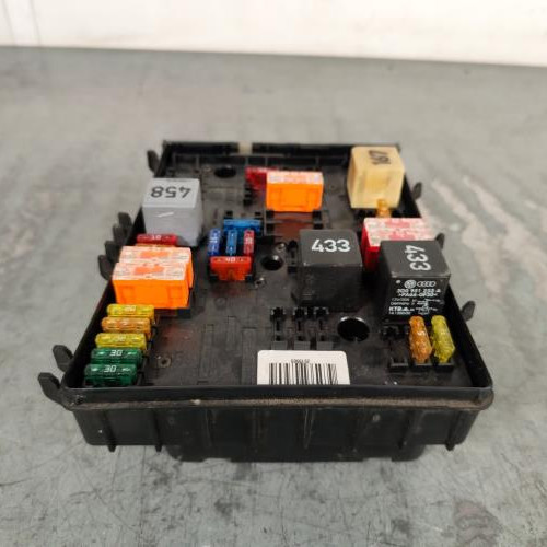77635437-4e589bd3-3f55-4d8e-87ce-c9202d4d14a3-Piece-Boitier-UCH-1K0937124H-AUDI-A3-2-PHASE-1-6e4f0db6ebc52ed0486cae3c3b5a3f67d957a2dccce38e30b54467c0cf195f76_m.jpg