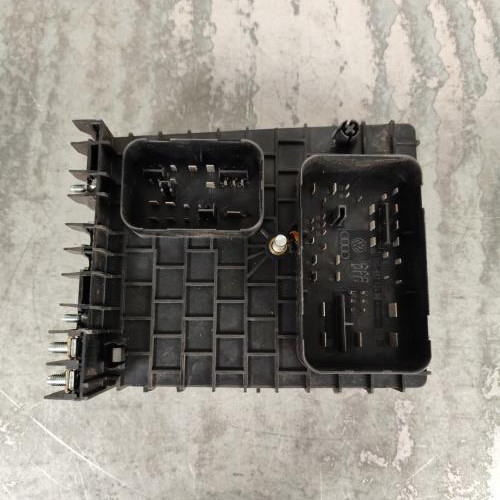 77635437-7e51604d-9978-4045-8a43-ff1b2696ed51-Piece-Boitier-UCH-1K0937124H-AUDI-A3-2-PHASE-1-611712a27b436b146196c102bf6d90e64df55ec828dfd41b61b1ebd737c30d00_m.jpg