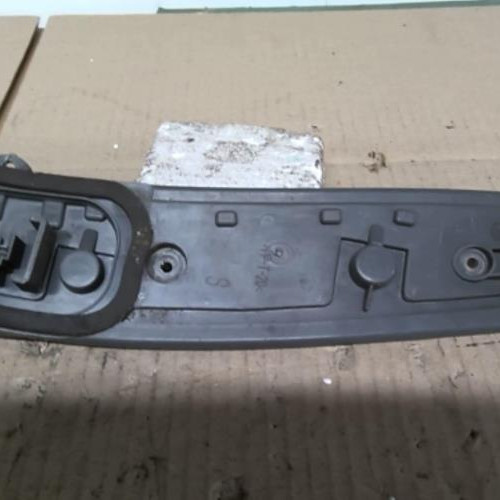 Piece-7812467-Platine-feu-arriere-gauche-FIAT-PUNTO-2-PHASE-1-Essence-ea9c992fdfb9f08269761a9e99b00c3fe463e155d4e6718a6daca57cacdcfc7c_mtn.jpg