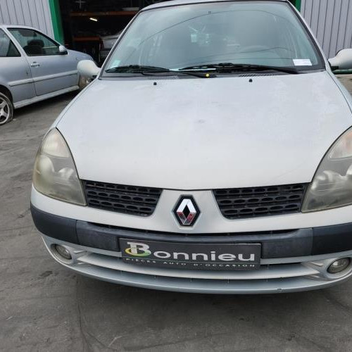 Vehicule-RENAULT-CLIO-2-PHASE-2-2002-94796de89b1a617c05ac57655322f146a61818a2d257dddf1032a6a3d4f050ed_mtn.jpg