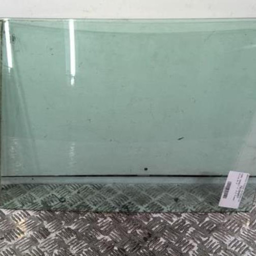 78194057-cb86cb1f-16af-4e29-865f-bdcc3f608750-Piece-78194057-Vitre-avant-droit-1801560-FORD-TRANSIT-4-22-TDCI-16V-TURBO-7ac86f810dd6eb573a2e2ccddc3078f2ffb67417874d32096d1e8323c4430758_m.jpg