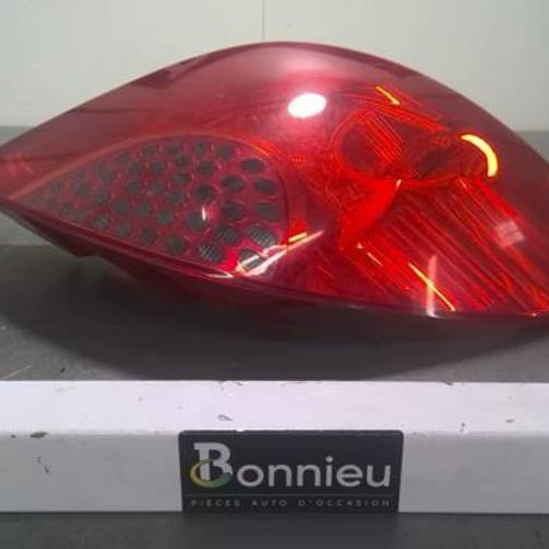 Feu arriere principal droit (feux)