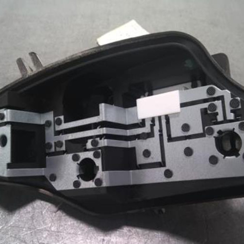 78404810-4c27b3b2-ac72-4979-b0c0-53dca2a9f2cc-Piece-78404810-Platine-feu-arriere-droit-CITROEN-C3-2-PHASE-2-12-VTI-12V-01000b711063d0e78adada55d71ee106ace2804832cea00b254af781a099a47b_m.jpg