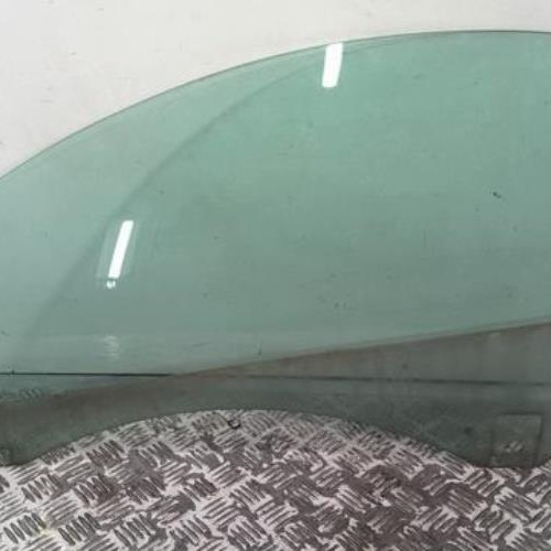 Vitre avant gauche