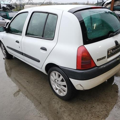 Vehicule-RENAULT-CLIO-2-PHASE-1-2001-f5b817c162ea8bdb9c0486d321823b3fbb0dc6c85f5ad6d8fdbc398f69b1e55d_mtn.jpg