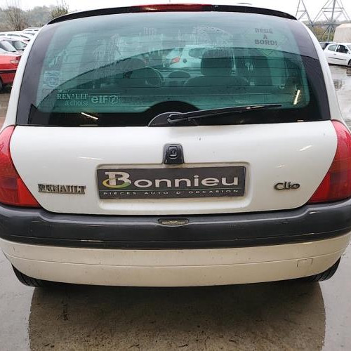 Vehicule-RENAULT-CLIO-2-PHASE-1-2001-0a85470c8d18c091c7d93e8d2f61915d8049e24a04658a475d5eae9314fb950c_mtn.jpg