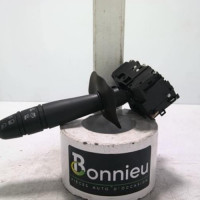 78649635-398762b5-1a85-4b77-bd45-0d05bfe4426d-Piece-78649635-Commodo-phare-7701047552-RENAULT-CLIO-2-PHASE-1-12i-8V-10f67a50c8fce0db27d9bc10e74e3d19f508be3ca83bbcfaa3db4dfd537d540b_m.jpg
