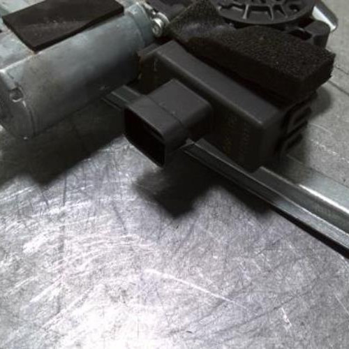 78895699-59ebf883-c899-4793-980f-bbab7539decf-Piece-78895699-Moteur-leve-vitre-arriere-gauche-13132231-OPEL-ZAFIRA-B-PHASE-1-19-CDTI-8V-TURBO-3142c908888c21d0abd75b77b683425aab1ef0ae90ff3d6d15881e018787f80c_m.jpg