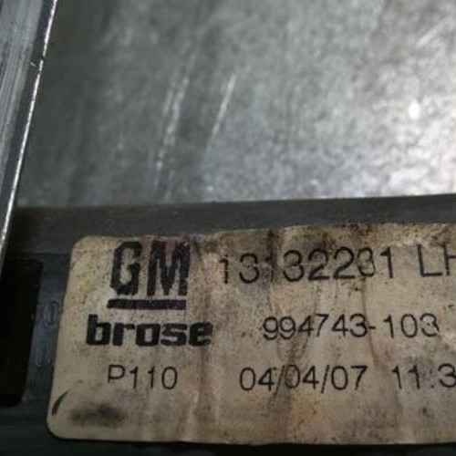 78895699-deaea319-4ae6-4fe3-9e4b-24d86ab90b4b-Piece-78895699-Moteur-leve-vitre-arriere-gauche-13132231-OPEL-ZAFIRA-B-PHASE-1-19-CDTI-8V-TURBO-ef767672a46701b2d9f73e156c4cbb76dccb534658658950b9e954e88184e47d_m.jpg