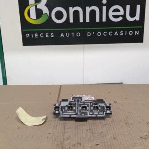 Platine feu arriere gauche