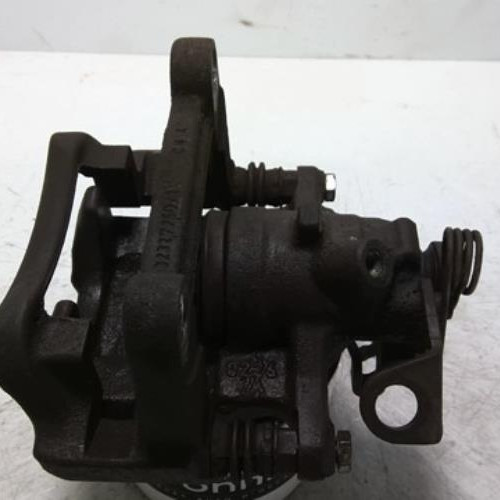 79736564-9f1f543a-29ae-407c-9ce8-b87de2a9f92d-Piece-79736564-Etrier-arriere-droit-93192387-OPEL-VIVARO-1-PHASE-2-20-CDTI-16V-TURBO-c549c7193f32f66ac46f9c6d57dc9bc0cb18ed2def5a28b9fcbe6421b15edd49_m.jpg
