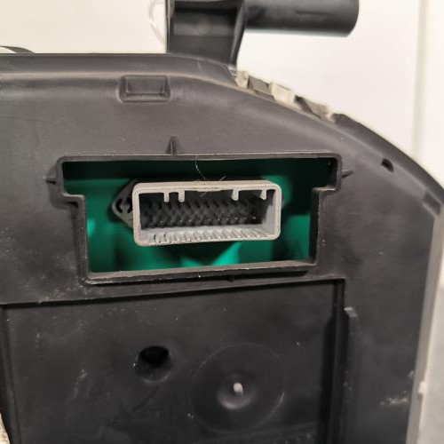 79831472-5f30594f-35cb-4ef9-b0c3-b070963bab25-Piece-Compteur-8201060314-RENAULT-CLIO-3-PHASE-1-411346d225a15fd9d5d23a730313543a800286a1a0882cec45646918fa4ffb7c_m.jpg