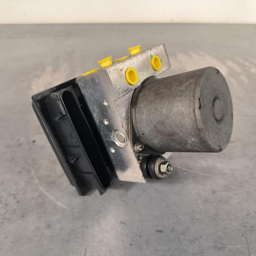 Bloc ABS (freins anti-blocage)