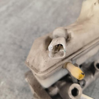 79831670-19a1b92b-fc83-4ac5-834f-575d42f9f39f-Piece-Maitre-cylindre-freinage-7701209308-RENAULT-CLIO-3-PHASE-1-6b4af59826a5b2ff308d991d8843f6cfffa9eef32eca9a29eb7d0de336737ba4_m.jpg