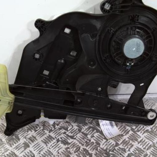 Moteur leve vitre avant droit