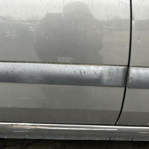 Vehicule-RENAULT-CLIO-2-PHASE-1-2000-db5f8c2a26ea4db3d53dd69332d09babd1df0ee1a506e21af749249028dbe8c0_mtn.jpg