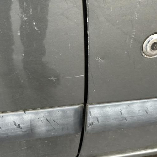 Vehicule-RENAULT-CLIO-2-PHASE-1-2000-f236ad15c6a4dee40f39331f36b66b2c9c963cde226aadfe2a0afb352326212b_mtn.jpg