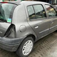 Vehicule-RENAULT-CLIO-2-PHASE-1-2000-90c61d5be796540056575b688954b6ce542e0820c24f619b30b5576396803e9d_mtn.jpg