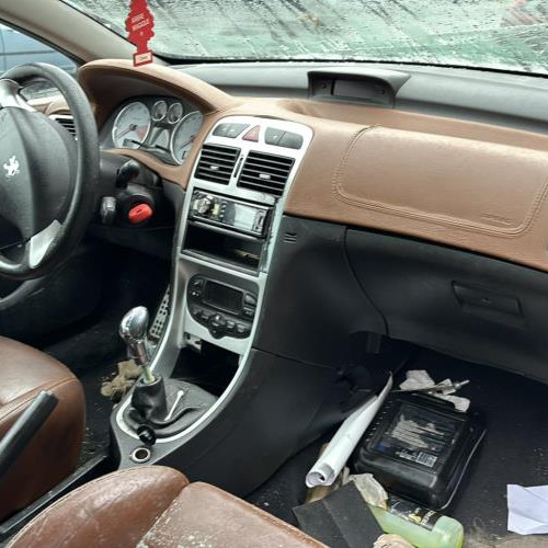 Vehicule-PEUGEOT-307-PHASE-1-CABRIOLET-2003-623a49f4135dbc6e456bfb9a71070cf58aeb128aa752786e2308e1edcab42576_mtn.jpg