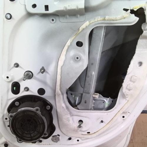 80148989-3b44acbe-a6a1-4a98-92b8-8e2a4df3ee1c-Piece-80148989-Porte-arriere-droit-00009004CJ-CITROEN-C3-2-PHASE-1-14-HDI-8V-TURBO-21ca14023b0f58d73ea739da067d8d8d11150d3fbcbede26e6814450f0e59fe5_m.jpg