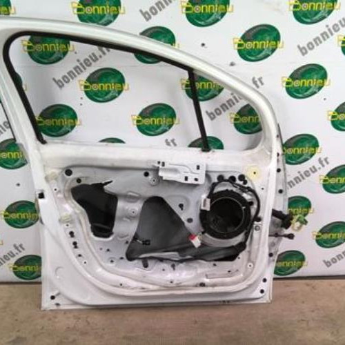 80148997-93dfe1e2-4ae9-4411-9060-75123df96841-Piece-80148997-Porte-avant-gauche-00009002AZ-CITROEN-C3-2-PHASE-1-14-HDI-8V-TURBO-8777e223403d338b5c15fed7ce82a34048b62d2021055674816bb8369f144d39_m.jpg