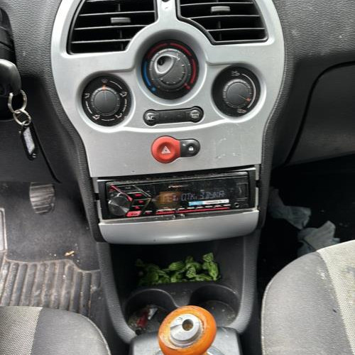Vehicule-RENAULT-MODUS-PHASE-2-2007-ce6d362d51435ea0291085f3ec58d8b438dcf4edcbd893ae6fabce460e14cce4_mtn.jpg