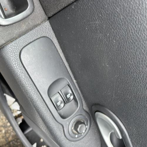 Vehicule-RENAULT-MODUS-PHASE-2-2007-42b89faabbb63ae3b1be1746003864b53039a3d0e5e3c18bc8ed9625e69a7327_mtn.jpg