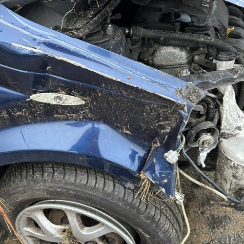 Vehicule-TOYOTA-YARIS-1-PHASE-1-2001-f1eeb6eb174c307924810af5aea0aad2462666c3b28e0d1699190bb581a04673_mtn.jpg