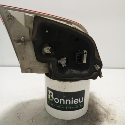 80485195-da8a9d30-6ff6-4d54-8e10-ad9827ea9060-Piece-Feu-arriere-secondaire-droit-feux-6351LZ-PEUGEOT-508-1-SW-PHASE-1-BREAK-f1648e123b791c39fb3254dfe2f32d2c6261183ebbc37cf3a6c920fffeb41484_m.jpg