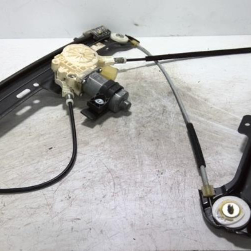 80506265-27ac49e3-ecf8-4756-8390-688a923da559-Piece-80506265-Moteur-leve-vitre-avant-gauche-67626981142-BMW-SERIE-5-E60-PHASE-2-523i-25i-24V-L6-ceef76c8e2e6279b6e5bc8a6dde3450c13143be72796140bad1b5d5c91e7538b_m.jpg
