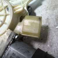 80506265-b2ea3754-9307-4d1f-aaa5-89eeb3bb63a7-Piece-80506265-Moteur-leve-vitre-avant-gauche-67626981142-BMW-SERIE-5-E60-PHASE-2-523i-25i-24V-L6-45bf28891b70ad5df01b068119940f7a3021e6df6b949bf5b1243c9d7d450cbd_m.jpg