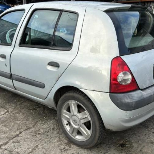 Vehicule-RENAULT-CLIO-2-PHASE-2-2004-3e62b6a30e4158933ab6625f618d8ac3213e01665123a4a5cae853c1d434acdc_mtn.jpg