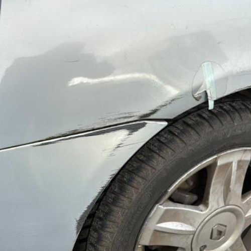 Vehicule-RENAULT-CLIO-2-PHASE-2-2004-a008e708f57614702c4f564d4f41b84857c15ba091875386ee21a02b45aa1ea1_mtn.jpg