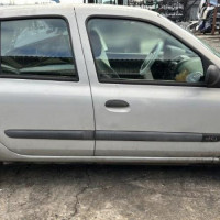 Vehicule-RENAULT-CLIO-2-PHASE-2-2004-e7b7f734595c35869f46aa1e3f97987a8e48f0bf4ea10f715a3f242bbcb1609c_mtn.jpg