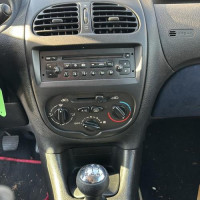 Vehicule-PEUGEOT-206-PHASE-2-2004-6f14d0eb0848ff267047f4f964b299efcb6ff0fe09255daa2b3dc68b8dfa5535_mtn.jpg