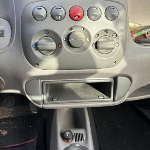 Vehicule-FIAT-SEICENTO-2005-7c94948f68b50dd0be0f24d93882ff5be9c23caa106642287434bbc6af612f0a_mtn.jpg