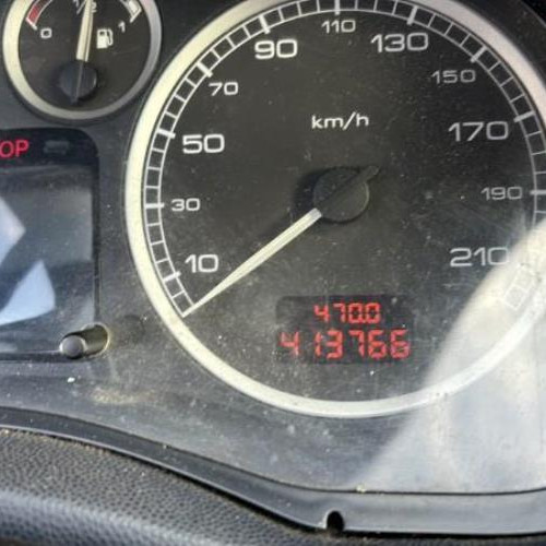 Vehicule-PEUGEOT-307-PHASE-1-2003-b9d0d683ed13d0f4a368ef0c0ccc669c23b64759fab7f55cbf46cc668e0ae979_mtn.jpg
