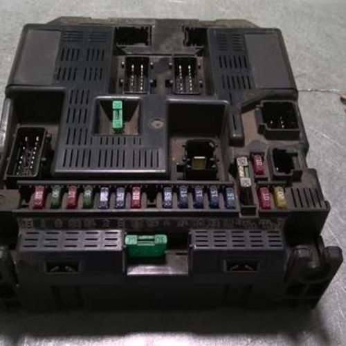 81004466-3a8e29cc-5537-41cf-b543-63107915c107-Piece-81004466-Boitier-servitude-moteur-6580HQ-PEUGEOT-307-PHASE-1-20-HDI-8V-TURBO-e7ecdd0221bd9c28b3928eac98afc8ead9ba09bc3e97e4985f01280ae323e077_m.jpg
