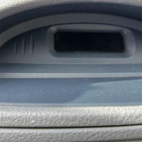 Vehicule-RENAULT-CLIO-2-PHASE-1-2001-e4d8f10f485cbb61902d9d1c5069d6066b09ca95ed5c2bf89e54c5bc28081054_mtn.jpg
