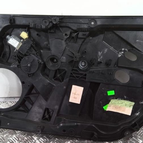 81374200-b0995c2a-4c8c-467c-924c-1033c4f9942f-Piece-81374200-Leve-vitre-electrique-avant-droit-1543207-FORD-FIESTA-6-PHASE-1-14-TDCI-8V-TURBO-8aff98ee7f081e1a7eb033f29b945b297ae67ff28be33e61d7f4dae594496c1b_m.jpg