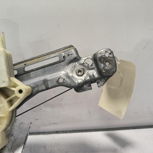 81439592-9d5e5894-9eb1-49b0-8ae6-c35b88f2fe05-Piece-Leve-vitre-electrique-arriere-droit-9826080380-PEUGEOT-308-2-SW-PHASE-1-BREAK-a8e7fa19450c7c222ec3818dbf6deb608b0563d83b29a3ea57cdec714e1cfd5b_m.jpg